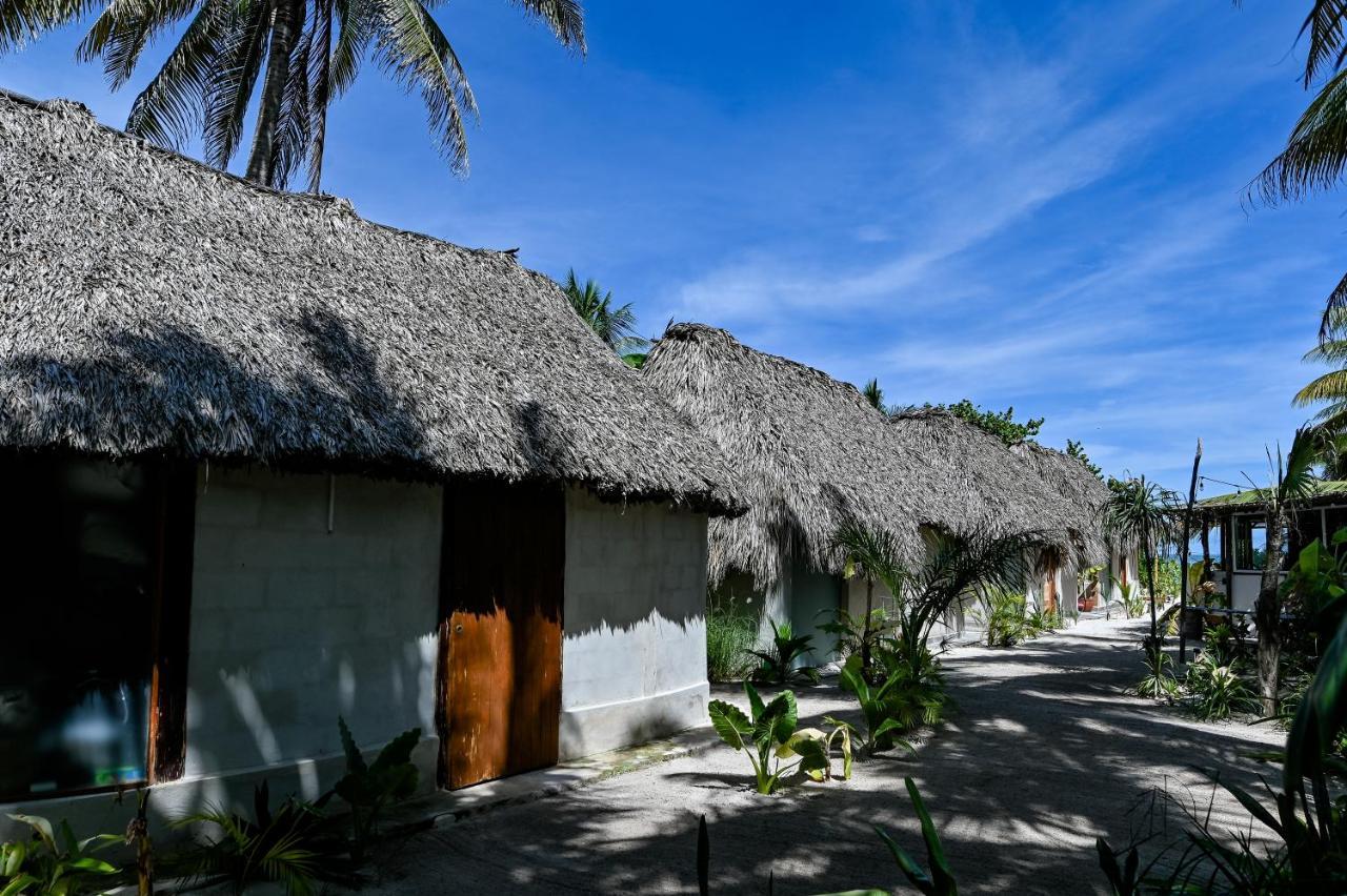 Casa Mate Beachfront Cabanas إل كويو المظهر الخارجي الصورة